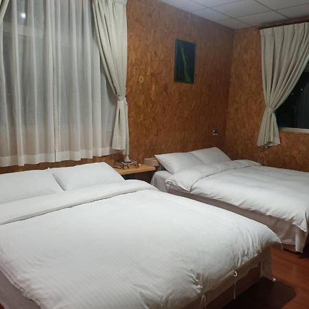 Hotel Cen Chi Xuan Chishang Esterno foto